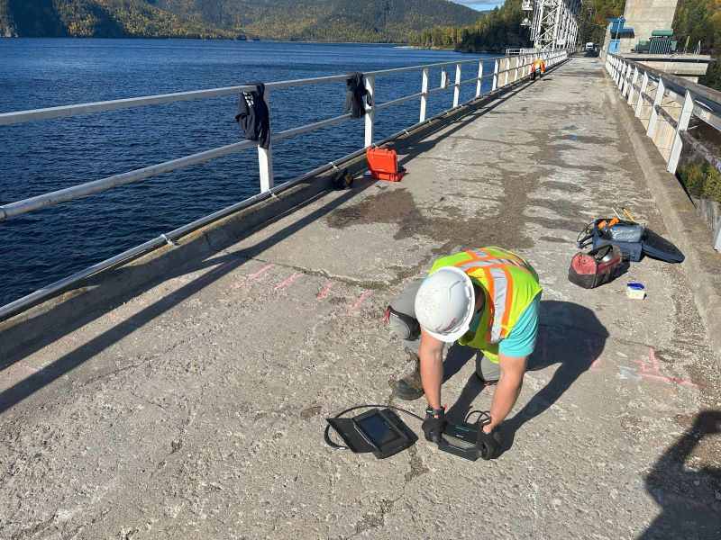FPrimeC_Services_Condition Assessment Concrete Dam Quebec_Crown bridge